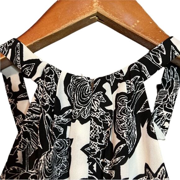 NWT! Express patterned black and white dress - Picture 11 of 12